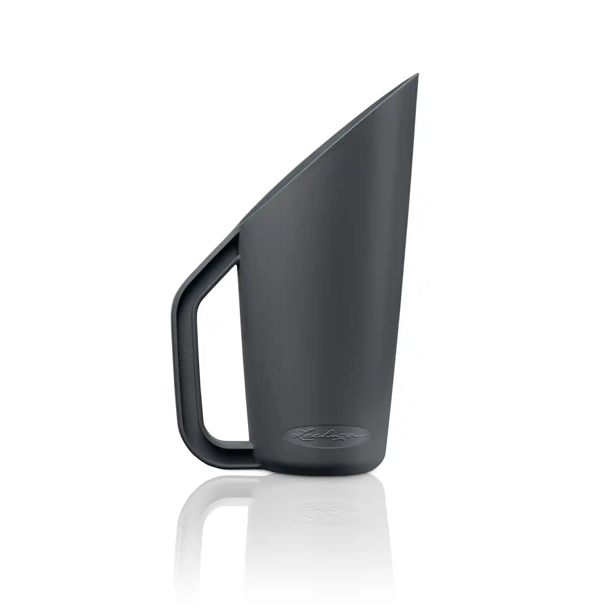Potting Scoop, a moulded scoop for filling self-watering planters with pon substrate